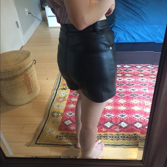 Vintage Vegan Leather High Waisted Shorts - Picture 4 of 6